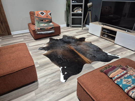 Tapis en peau de vache 7'11" x 6'8" (R#3)