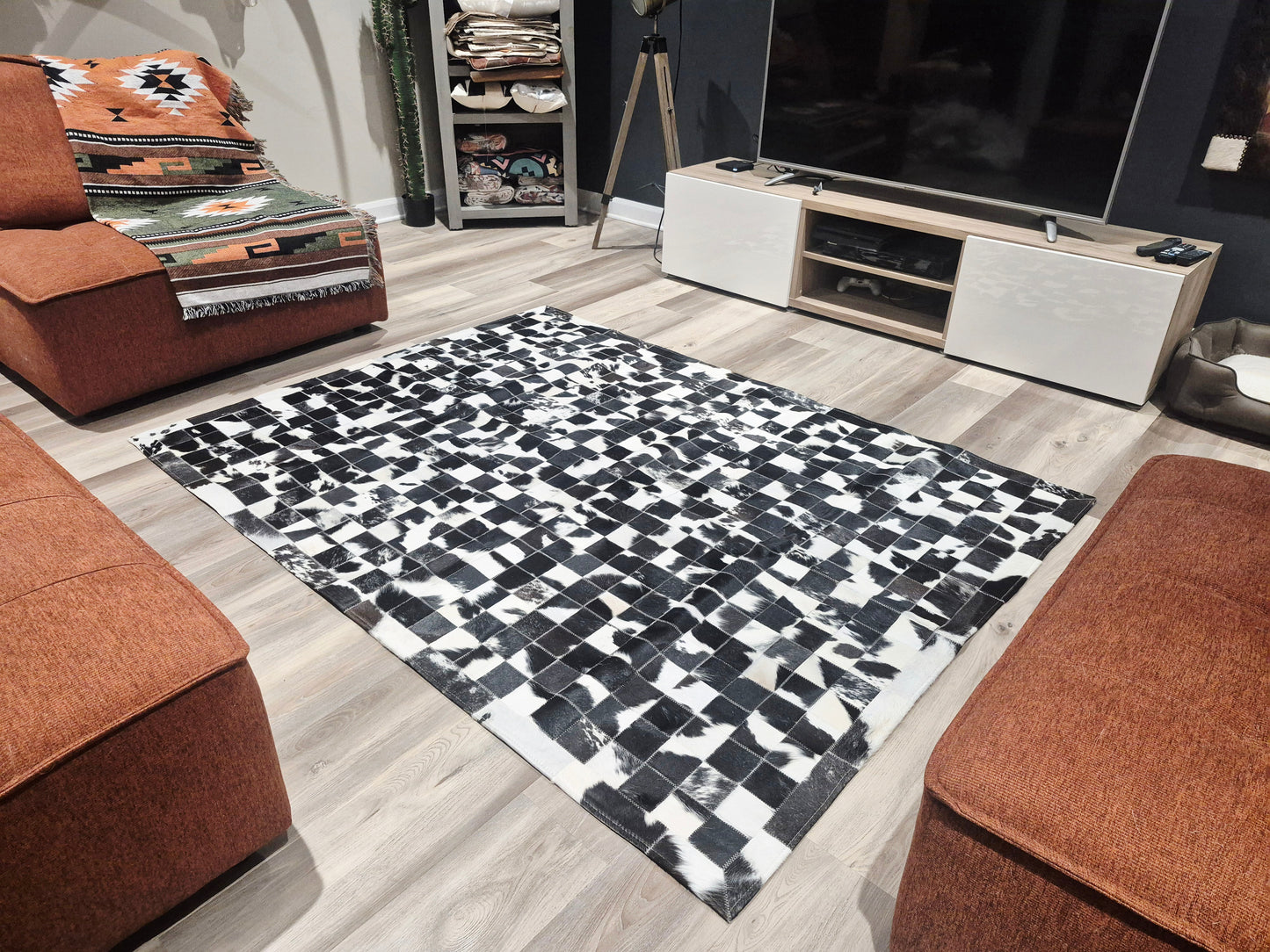 Cowhide rug  4'10' x 6'5" (P#10)