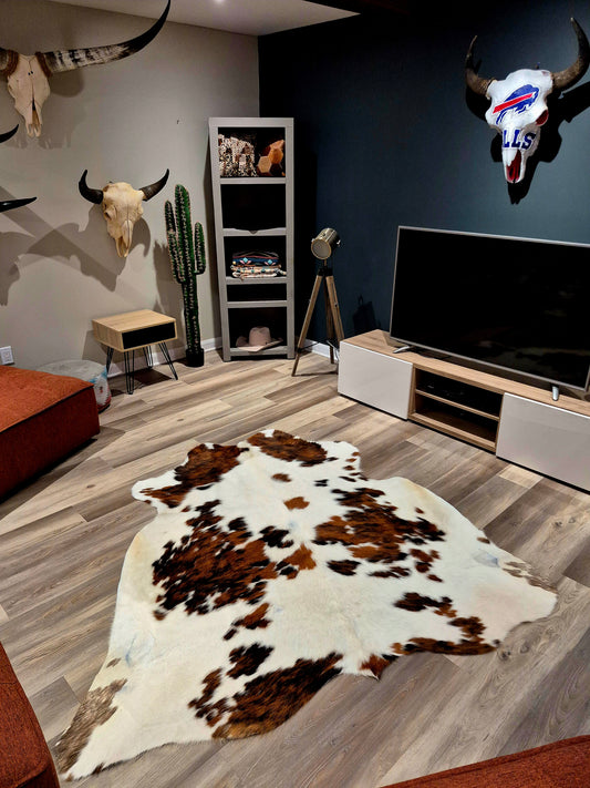 Tapis en peau de vache 7'4" x 6' (R#14)