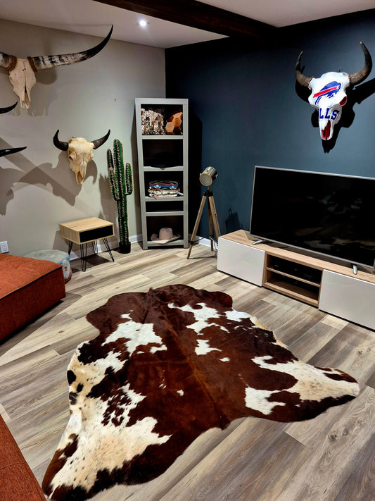Peau de vache 8' x 7'3'' (R#93)