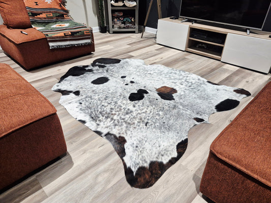 Cowhide rug 6'8 x 5'4'' (R#111)